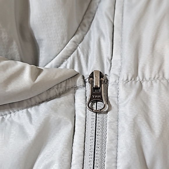 Athleta Goose Down Silver/Grey Puffer Jacket. - Picture 2 of 13